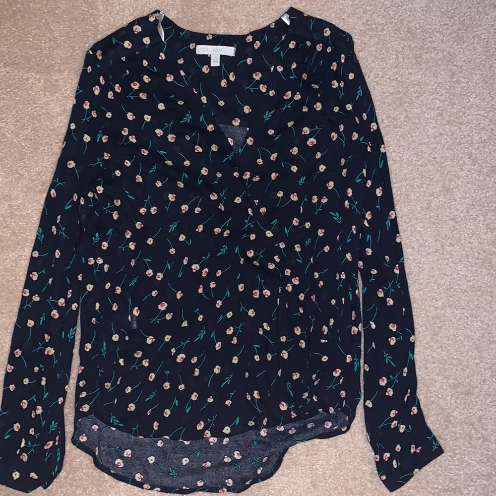 Pale Sky Floral Blouse